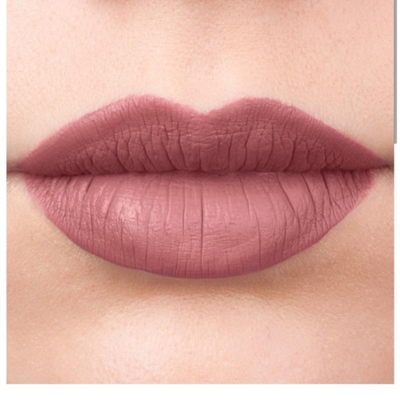 BASIC HTML New in Box Jeffree Star Velvet Trap Lipstick peachy nude - Picture 3 of 8